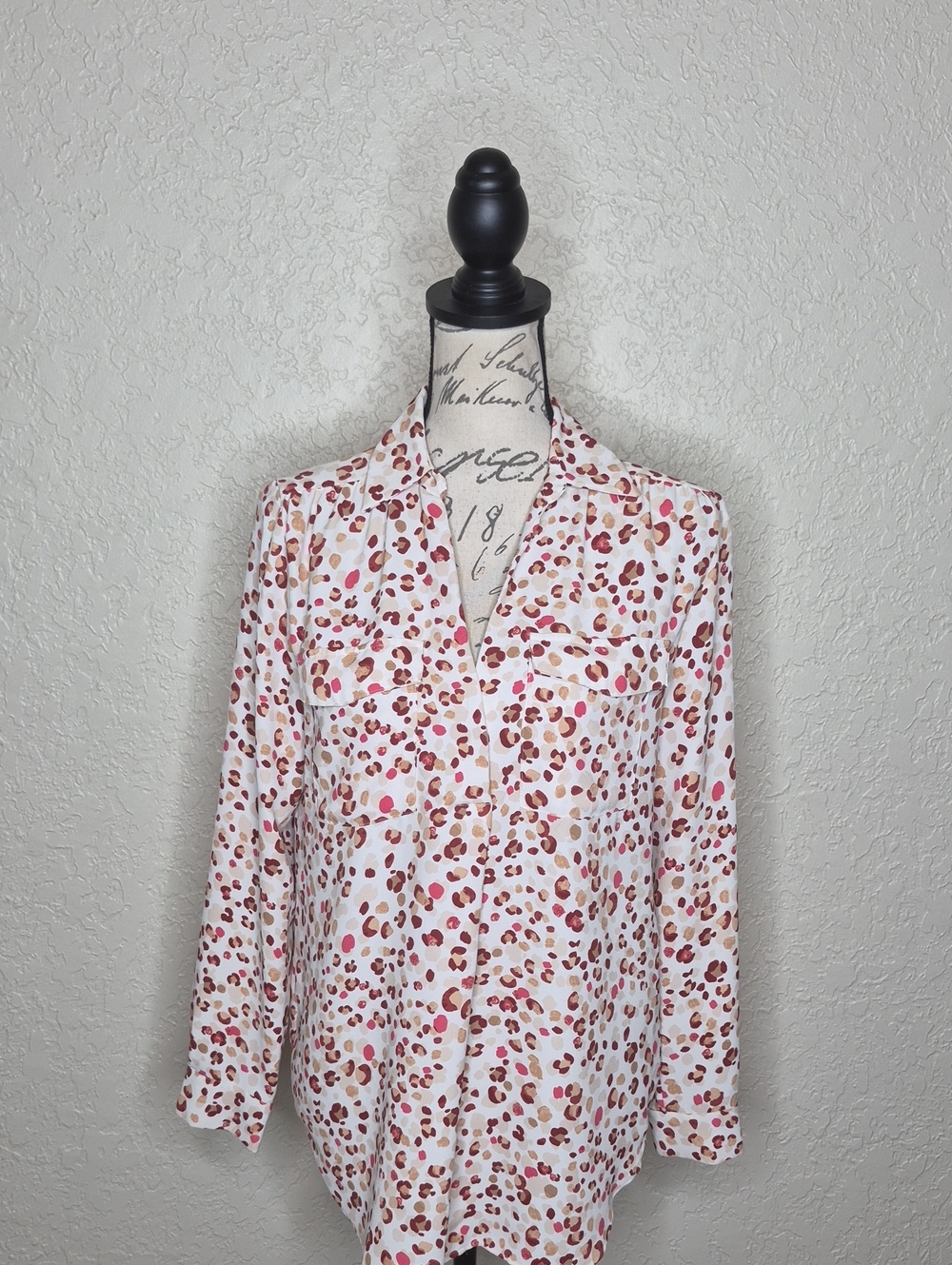 Ann Taylor Animal Print Shirt Size S‎